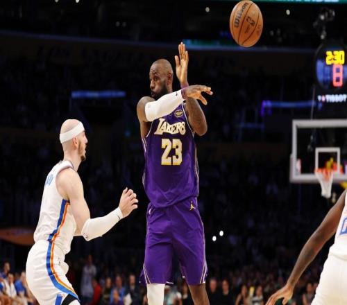 尼克杨：湖人队季后赛如果对阵马刺和雷霆的比赛将会轻松取胜