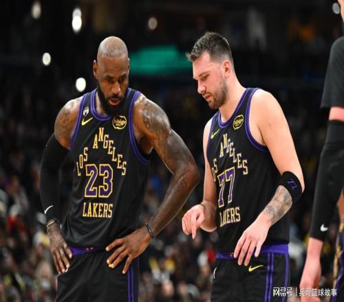 湖人惨遭雷霆吊打，争冠这事先不提，打法体系真该升级了