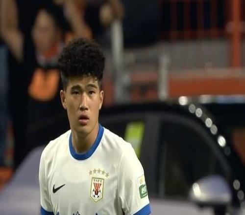 克雷桑没跟队训练，段刘愚有望首秀，三后卫齐整，泰山队两翼齐断