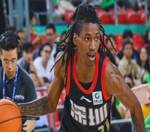 虎父无犬子！21岁锋线三分球7中5砍32分，父亲曾是CBA教头