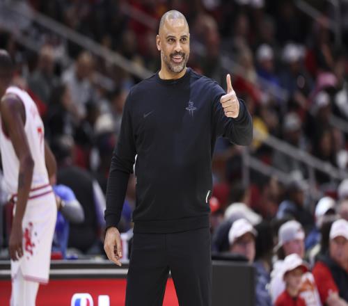 火箭队真有可能在四强中混个脸熟掘金日子不好过湖人还是得靠自己或许能捡漏_NBA直播