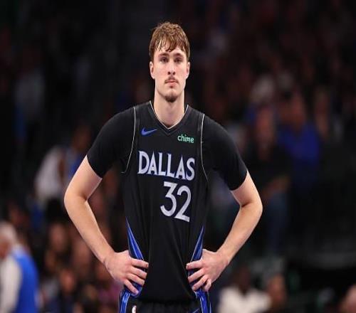 弗拉格新秀赛季两次45+得分，1984年乔丹后首人