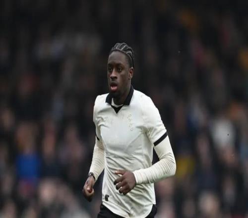 从快递小哥到足总杯踢切尔西，他的恩师竟坐在对面教练席！