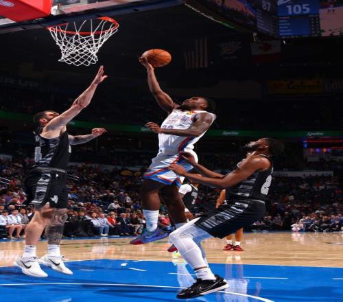 西部第一保卫战！雷霆硬刚马刺，新王座花落谁家