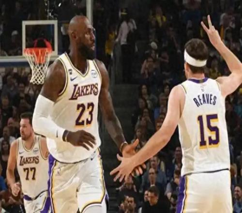 一场136134让湖人坐立难安！两核心报销，詹姆斯接受现实太悲壮