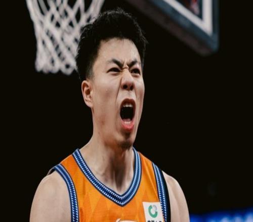 联赛第一！上海39分大胜吉林豪取16连胜闫鹏飞21+7古德温20+11