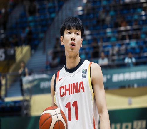 伊利诺伊大学主教练谈及招募张博源的重要性：只寻求能带来贡献的球员_NBA直播