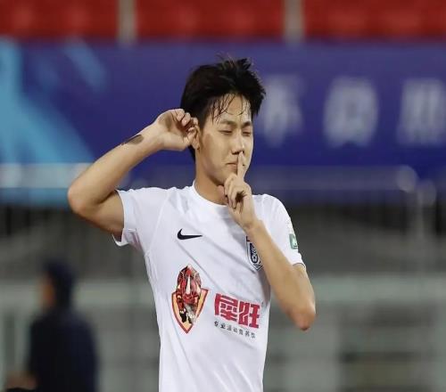 太子归位！毛伟杰拼到伤退，大连英博21山东鲁能拿下客场首胜