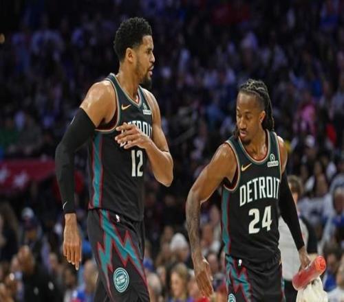 23分大胜！超级黑马锁定东部第一：全队开心欢呼，奇兵16分14助