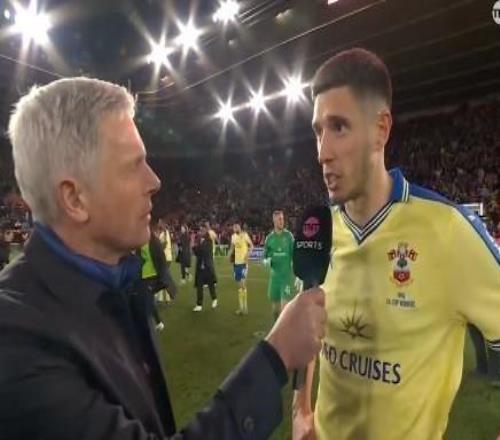 斯图尔特：击败枪手的感觉太不可思议了，首先功劳要给主教练