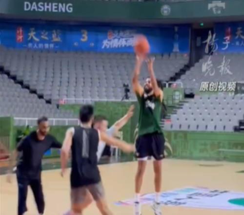 拒绝“盲目整活”！独家专访同曦总经理王震：我们为什么签约J.Cole