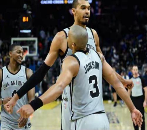 文班亚马空砍34+18+7难救主！马刺134136输掘金，卡斯尔20+5+9