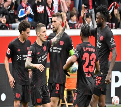 德甲最新积分战报：拜仁奇迹逆袭，勒沃库森轰入6球，多特4连胜