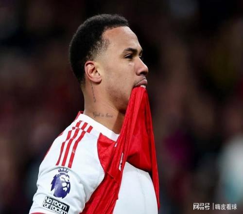 战略放弃曼城出局后勇夺冠军，阿森纳延续魔咒，还能冲两冠