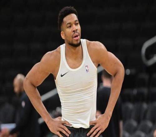 雄鹿回应禁止字母哥出战：他拒绝参加3v3对抗训练