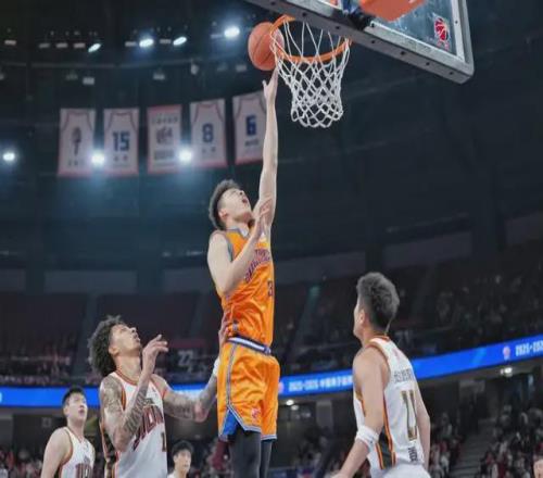 CBA常规赛第35轮，上海男篮11172战胜吉林队