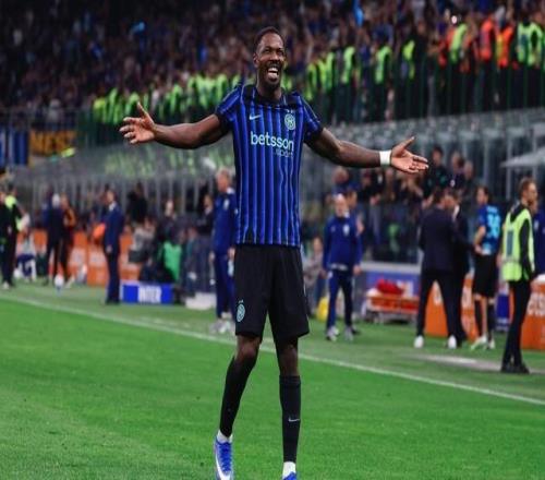 国米52打爆罗马！“新本泽马”独造3球，皇马快买他搭档姆巴佩