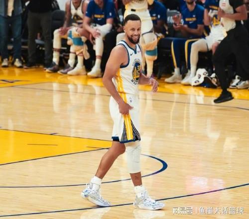 火箭险胜！申京24+7立功，杜兰特31+8格林7+12，库里29+4绝杀失败