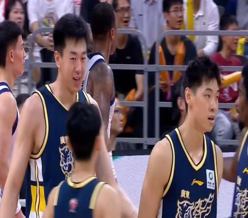 完爆萨林杰+碾压王少杰！广东第五外援曝光，保杜锋躺进总决赛