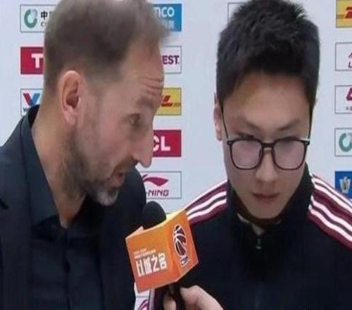 低位大杀器！浙江大外援24分钟爆砍33分21板赛后获主帅公开表扬