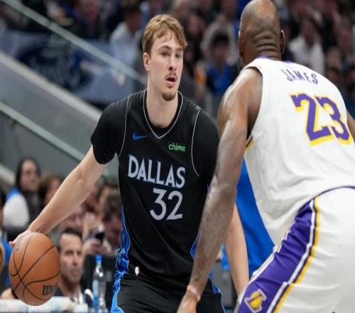 老詹带伤空砍30分9板15助,湖人不敌独行侠!弗拉格轰45分破纪录