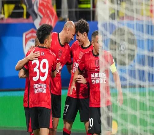 中超综述成渝两队继续领跑，“传统TOP4”只有海港走出困境