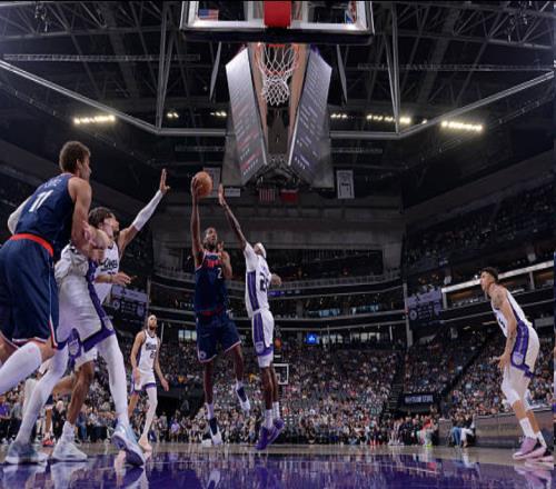 莱昂纳德连续54场20+分！登场时合计出战1728分钟净胜396分