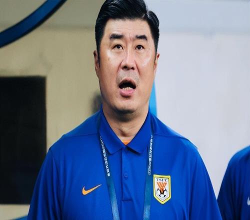 昔日国足希望星和朱辰杰齐名如今4轮0出场惨遭韩鹏无视沦为摆设