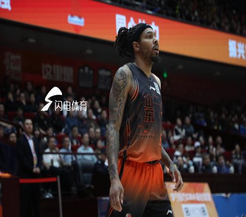 山东高速主场9986力克广东邱彪赞团队防守许梦君成奇兵