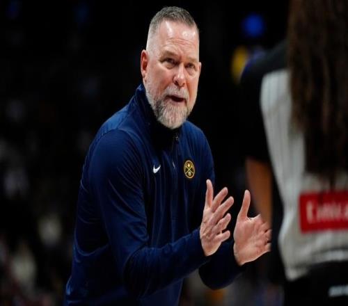 Malone放话：我是老派教练，25年后重返大学却带了个冠军