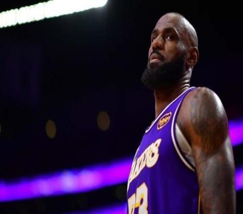 屋漏偏逢连夜雨！湖人双核常规赛报销，41岁老詹又进伤病名单