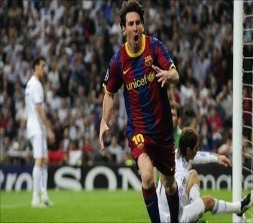 上次欧冠淘汰赛首回合客战皇马先进2球的是巴萨，且当季夺冠