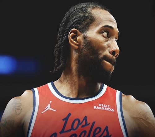 费尔斯轰40+5+6+3无缘今日最佳！对不起，你碰到暴走的小卡了