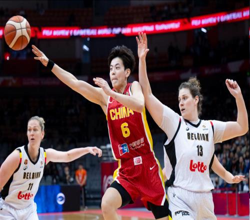 “叛逃”至NBL1联赛女篮队长声援姐姐，或是对宫鲁鸣的无声抗争