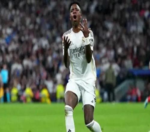 皇马12拜仁陷绝境！凯恩49球封神，姆总14球空砍太扎心