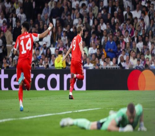 拜仁20秒闪击皇马,21比分让安切洛蒂逃过一劫