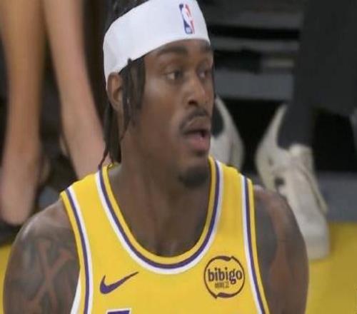 湖人危机四伏：范德彪与雷迪克口角内讧蒂耶罗被打伤回更衣室