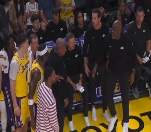 詹姆斯休战,湖人36分惨败雷霆,遭对手横扫!但湖人守住西部第四