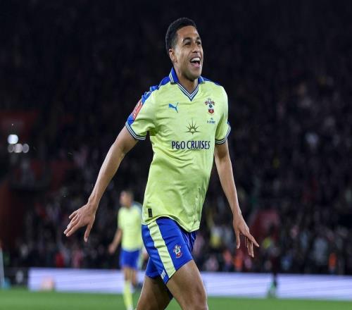 曼联2000万镑盯上枪手克星，总监竟是老熟人