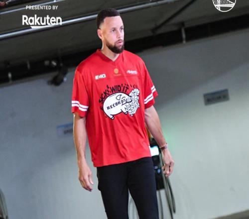 库里继续替补17+5勇士险胜国王结束4连败,梅尔顿21+4+5