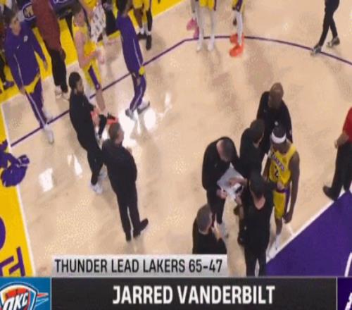 狂输36分！湖人突发内讧！三巨头全部受伤倒下