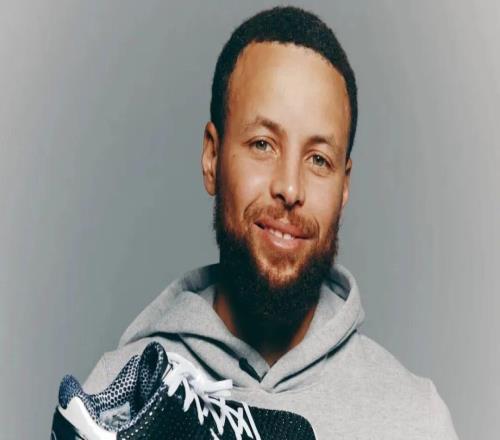 库里要举办一次乱穿鞋拍卖会,把他最近穿的鞋都捐了