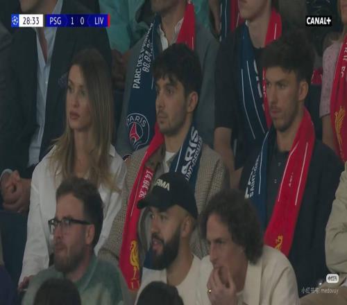 法国F1车手大团建，奥康、加斯利和哈贾尔观战大巴黎vs利物浦