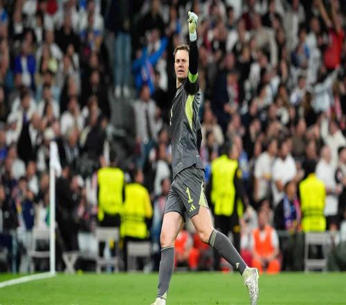 续约诺伊尔：一切皆有可能，我喜欢与这些队友、教练共事