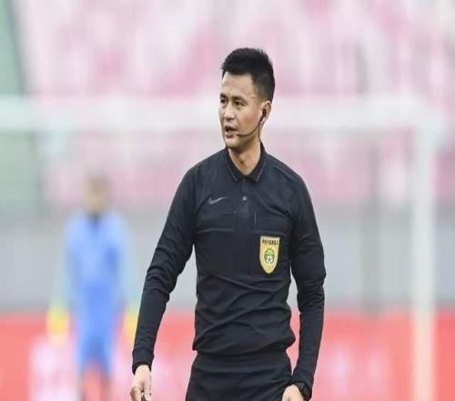 一触即发！中超金哨李海新执法上海德比：央视直播！