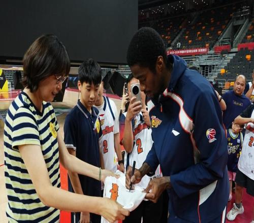 落后16分逆转！广东客场加时险胜青岛