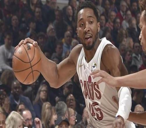 米切尔31+7莫布利22+19骑士主场力克老鹰