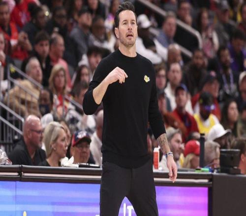 湖人队主教练雷迪克谈湖人伤病潮中展现不屈精神：为球队付出一切