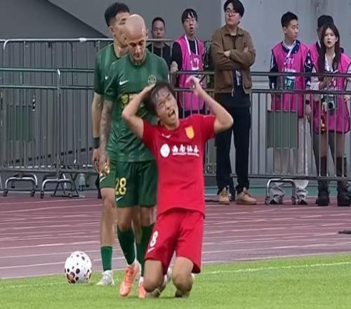 中超米特里策“两罪并罚”被追加停赛4场、罚款4万元