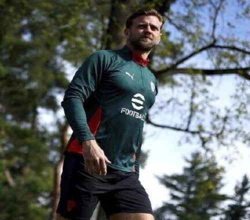 记者丨若菲尔克鲁格今夏离队